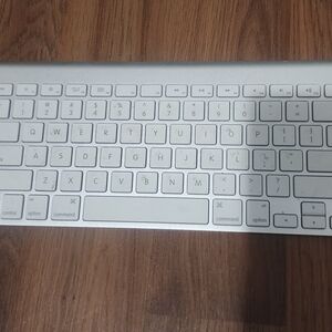Apple Keyboard
